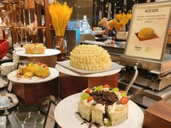 -广州万富希尔顿酒店·感趣自助餐厅·金秋蟹宴生蚝海鲜刺身