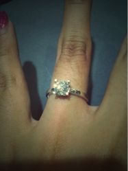 -威德钻石-克拉钻大本营(南京东路店)