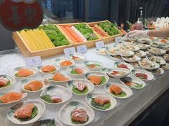 -雍容荟帝王蟹活龙虾展台自助(IFS黑金店)