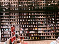 -钟书阁(群光广场店)