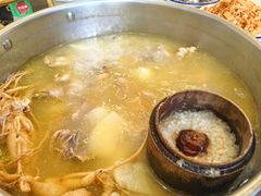 -朴小妹人参鸡汤火锅(长白山万达店)