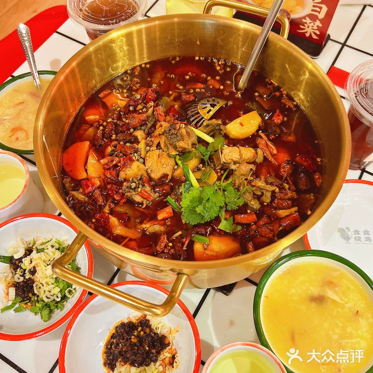 昆明新晋好吃的芋儿鸡来了