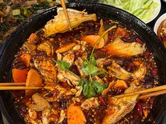 -鸿顺老铁锅美蛙鱼府(解放碑店)