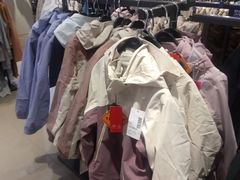 -唯品会(北京国瑞城店)