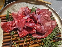 -草家酱蟹炭火烤肉店(珲春南路一店)
