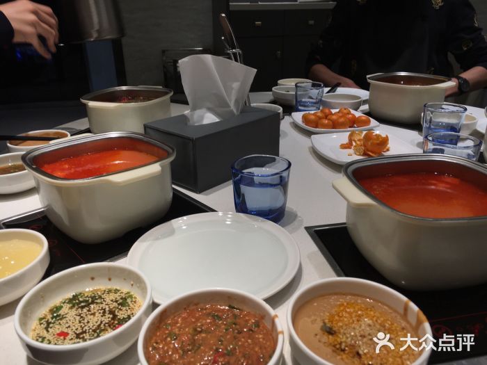 圣福琚川味火锅(金伦花园店)图片