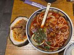 -鑫花溪牛肉米粉(文星广场店)