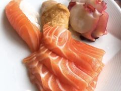 -澳门旅游塔360°旋转餐厅(南湾湖广场店)