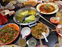 -谭公鱼头·鲜鱼火锅·小龙虾·江湖菜(秀沿路店)
