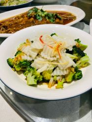 -鑫淼餐饮娱乐中心(江东街店)