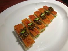 鱼子酱脆皮松板肉-解香楼(八盘岭路店)