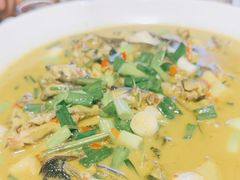 -头上红煨盐鸡·非遗院子餐厅