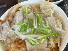 -金卯白肉罩火烧