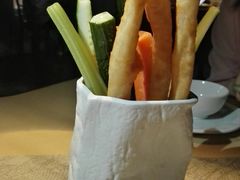 -穹六人间 people 6(岳阳路店)