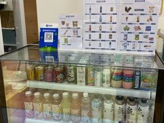 -杭州中沃沃尔沃4S店(滨江区店)