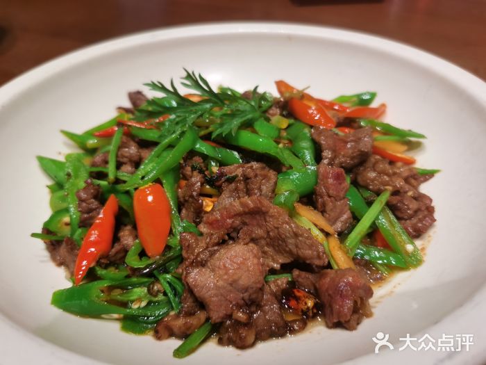 老滇山寨•云南特色菜•地方菜•民族风情歌舞表演(金碧店)图片