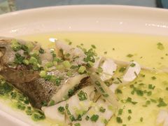 -侬佳蒸菜馆(听潮店)