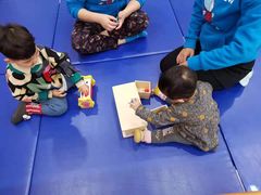 -抱抱熊托育中心(大悦城店)