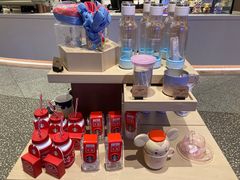 零售区-星巴克臻选(上海陆家嘴中心店)