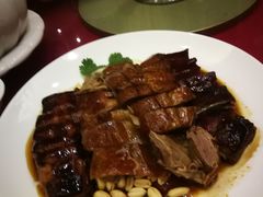 -深圳君逸国际酒店(龙岗横岗塘坑地铁站店)