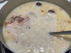-洪氏嗨捞·猪肚鸡火锅(阳光天地店)