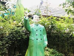 -莓园冰淇淋店