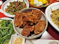 -95号酱骨·一块豆腐(展春园西路店)