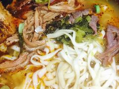 -花溪巷牛肉粉(泉城路店)
