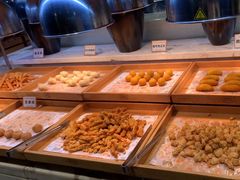 -金滏山烤肉·海鲜·火锅自助餐厅(襄阳万达店)