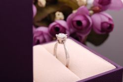 威德2-威德钻石-克拉钻大本营(南京东路店)