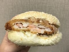 虾排小汉堡面包-巴黎贝甜(大宁国际商业广场店)