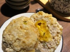 咸蛋黄狮子头-十面春风·江南面馆(崇宁路店)