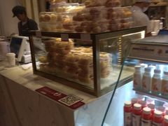 面包甜点陈列柜-BreadTalk面包新语·烘焙蛋糕(高德置地春广场店)