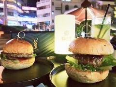 芝心手打牛肉堡-龙治汉堡(中华城店)