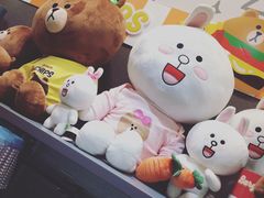 -LINE FRIENDS Garosu-gil Flagship Store