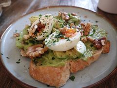 牛油果煮蛋吐司-RAC BAR(安福路店)