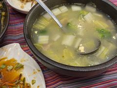 -香巴拉云南餐厅(华莱坞店)