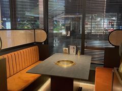 靠窗位-铭牛烧肉·和牛海鲜自助(高新月牙湖店)