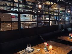 卡座-Carbon莫卡哆·意大利复古集市餐厅(杭州大厦店)