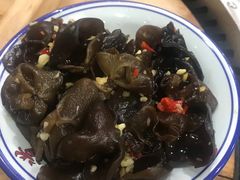 -三里屯土灶炖公鸡地锅鸡(江东店)