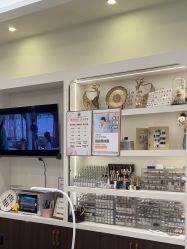 -花岐款式专研健康美甲沙龙