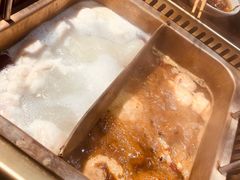 -东巴婆婆云南鱼豆花火锅(大东门店)