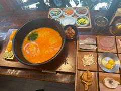 -银米·云南传统过桥米线(双廊黑金冠店)