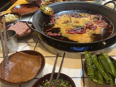 -卤校长老火锅(沙坪坝直营店)