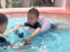 -涨巢·潮玩水疗局