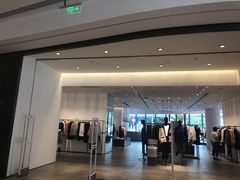 -URBAN REVIVO(上海中庚漫游城店)