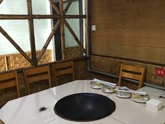 靠窗位-大鹅岛灶台鱼·铁锅炖(水库路店)
