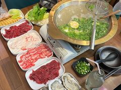 -天成·潮州牛肉脆肉鱼生蚝自助火锅