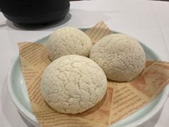 蜜汁叉烧包-悦雅居·老广州老味道(长湖店)