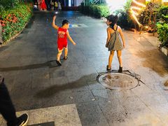 -亚龙湾亚泰商业街